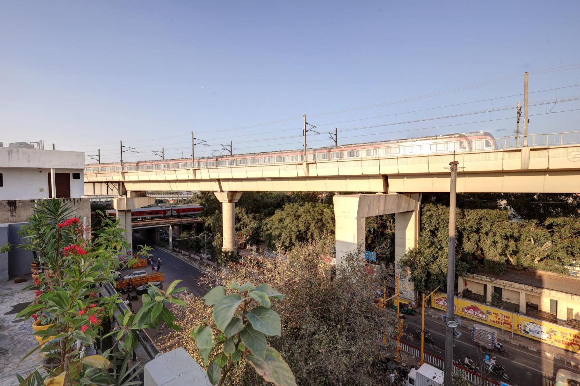 The Rasa Near Welcome Metro Station 3*